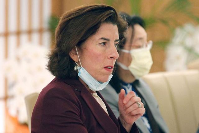 美提出“构建新经济框架”限制对华出口“敏感产品”，中方敦促美方端正心态摒弃零和思维