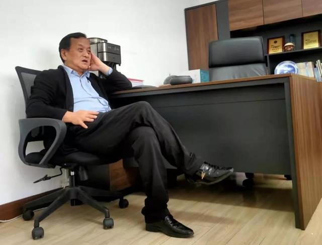 梅彬：向“蛋蛋后”学习才能赶上时代
