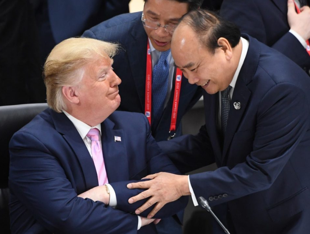 从逃亡孤儿到国家元首，杀母之仇刻骨之恨！阮春福却能笑对美国？