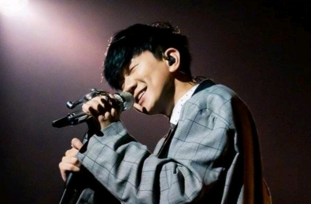 下一个王力宏？匿名女生连发数条微博信息，喊话林俊杰不要再沉默