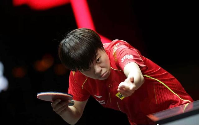 新加坡现最大黑马，王艺迪4：3战胜世界第一，孙颖莎最可能夺冠