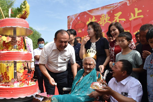 135岁！中国最长寿老人去世，科学家推算出人类“寿命极限值”