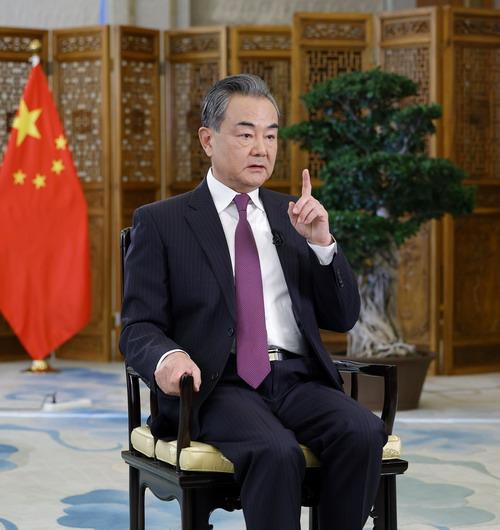 疫情加速百年变局演进，全球努力继续乐观前行，世界满怀期待迎接新一年