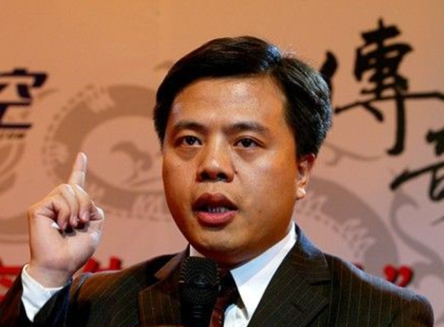 被迫离国的陈天桥，向美国捐款高达70亿美元，为何最终皈依佛门？