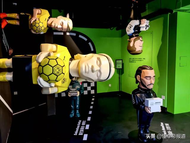 周边 | Mighty Jaxx潮玩展中国首秀，F1、BVB合作潮玩已开启网络预订