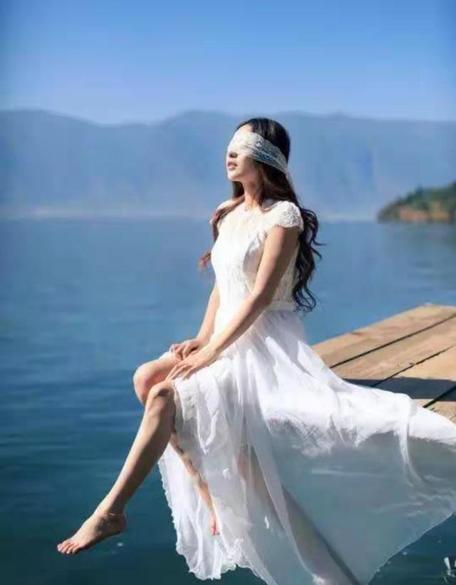 我以为嫂子外面有别的男人，直到哥哥亲口告诉我，我才泪流满面