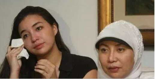 马来西亚最美王妃：被母亲“卖入”王室，婚后遭受丈夫身心折磨