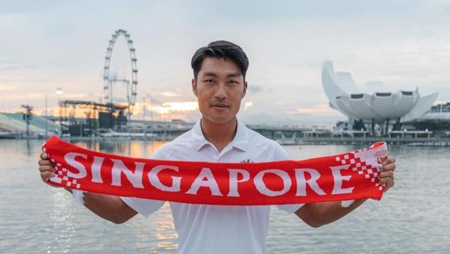 首位转籍代表其他国家的韩国球员！新加坡15号宋义勇