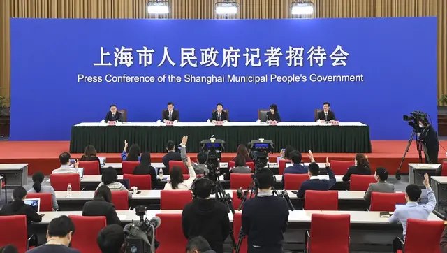 【聚焦2022上海两会】上海疫情防控是否有秘诀？如何推进老旧小区加装电梯？市长龚正答记者问，信息量很大→