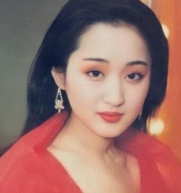年过40还未嫁的10位女星：多人情史丰富，最小43岁最大者已达58岁