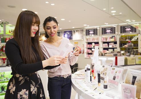 去年12月中国游客消费仍居日本免税店第一