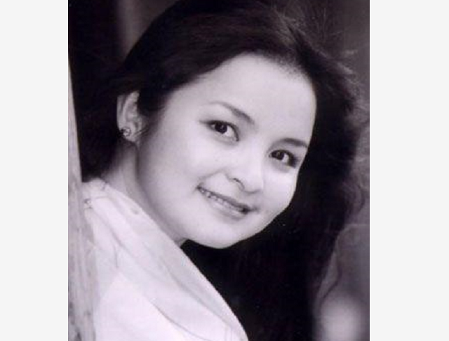 “中国夜莺”吴碧霞，翻唱网红歌曲，被网友调侃：这不是欺负人吗
