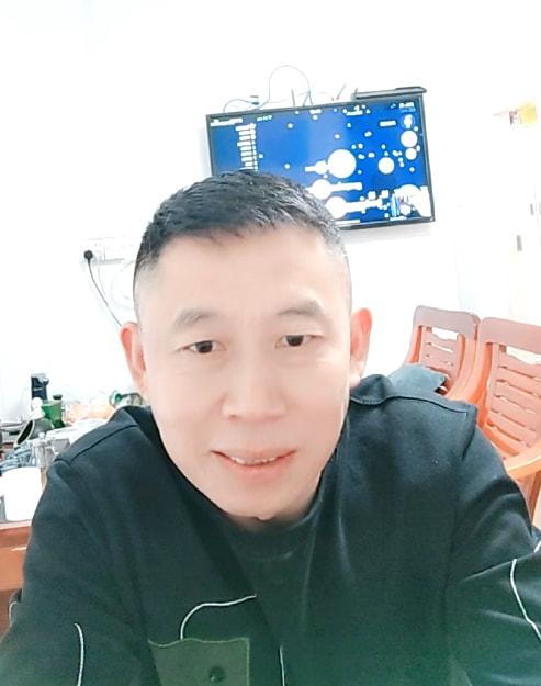 孙海洋亲自接女儿回家，一家五口拍全家福，扬言活个八九十岁就行