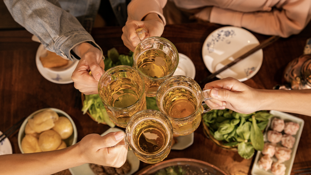 观潮周报 | 时隔九年娃哈哈再推酱酒，农夫山泉“争饮”白开水