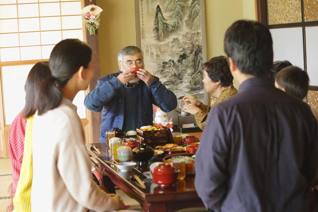 日本人也过春节吗？否！日本的新年是元旦