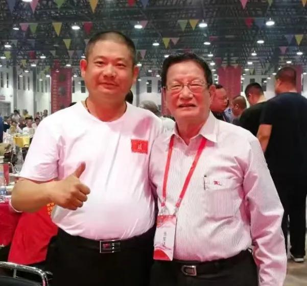 世界张氏总会换届，新加坡张远谟出任总会长