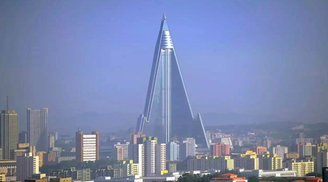 世界第一烂尾楼的朝鲜柳京饭店，耗时30年建成，为何从不对外开放