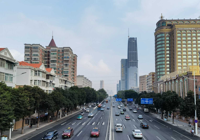 广州十座在建的超高层建筑——由亚洲最高纯钢结构摩天楼引领