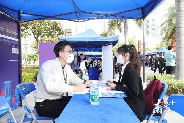 省政协十二届五次会议今日开幕 | 早安广东