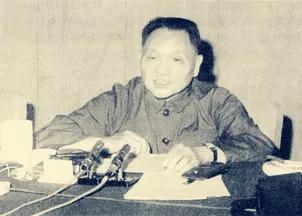 改革开放渐富强的“空中港口”——上海浦东国际机场