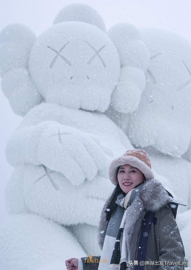 去长白山看展：风靡全球的雪中KAWS