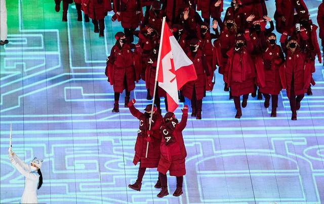 冬奥运动品牌价值榜：安踏引领羽绒服大秀 匹克携7大代表团登场