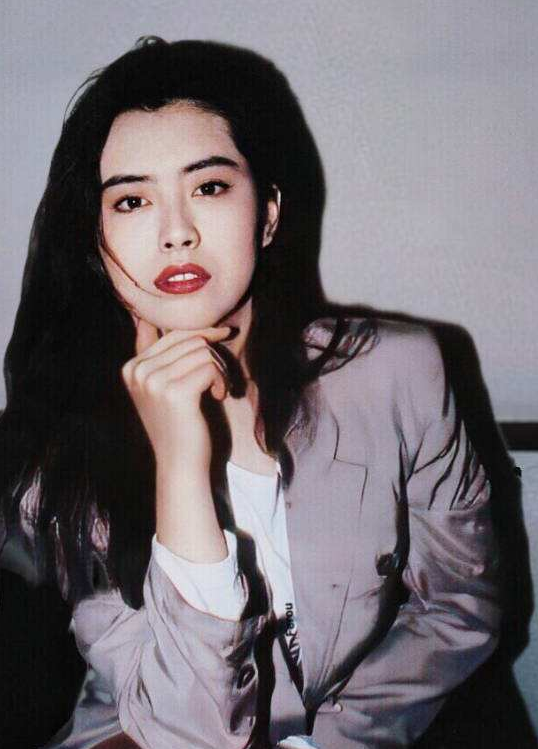 盘点8位退圈的香港女星，个个貌美如花，有人丧夫有人欠下巨债