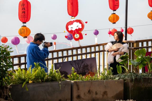 元宵“灯节”，来看“小灯笼精”“雪容融”的春节之旅吧