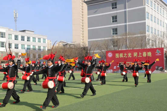 武威第十五中学非遗节目上春晚 西部鼓魂大拜年