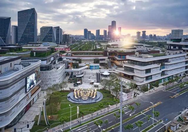 洞察2022：中国商业地产TOP10关键词-购物中心设计