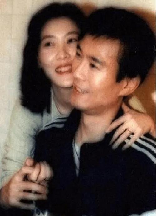 郑少秋的风流故事：和三个女人生四个女儿，唯独对不起沈殿霞