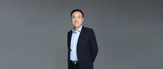 这个吃不上饭的穷小子，如今4个月2个IPO！这4个字让他身价千亿