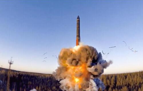俄战略演习发射核导弹，高调“亮剑”向北约示威？