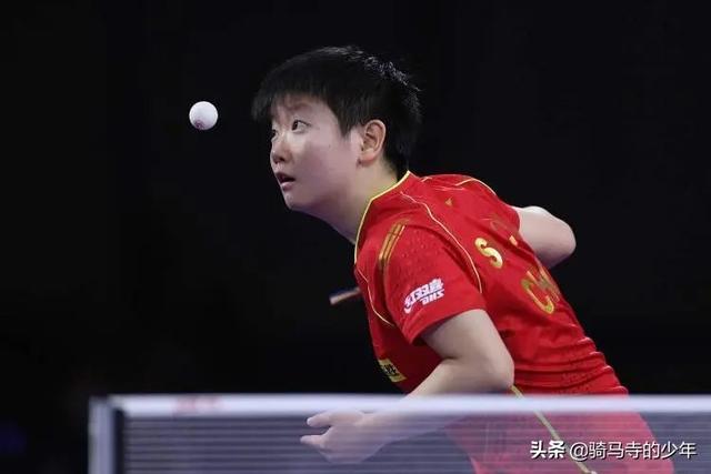 王曼昱对孙颖莎2次弯道超车，WTT新加坡站或先于莎莎拿到大满贯
