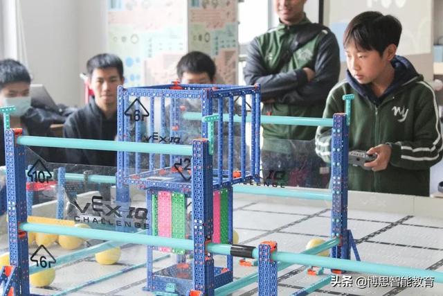 长江国际学校，从 VEX 123 到 V5，VEX 项目贯穿小学到高中