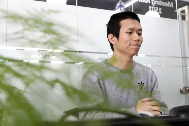 张邦鑫看不见好未来