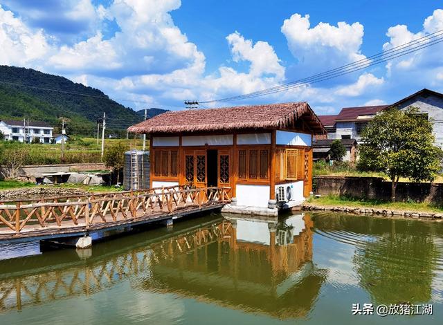 这个乡村不仅山水灵动，村民竟然还能绘画，作品被十多个国家订购