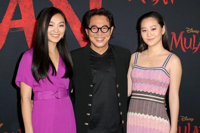 李思：父亲是李连杰，母亲住10年地下室，都说后妈女儿没我好看