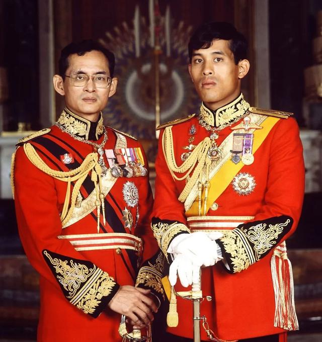 泰国公主戴中国围巾亮相冬奥会！生活朴素，和国王比简直一股清流