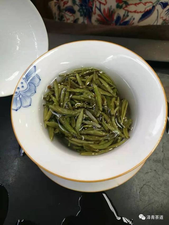 白茶中，白毫银针为最上品，它为什么会如此独特呢？