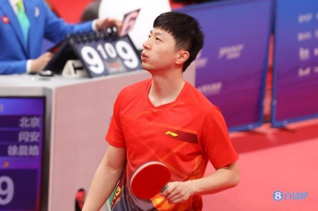 WTT新加坡赛马龙梁靖崑樊振东携手进八强 许昕争最后一席
