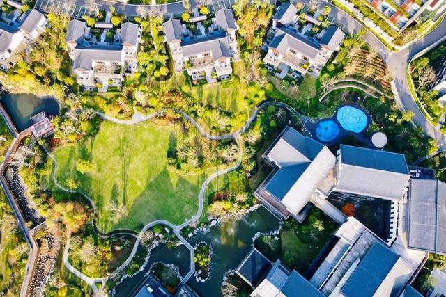 浙江最大淡水湖，西施后代至今仍聚居在湖畔的明清老建筑里