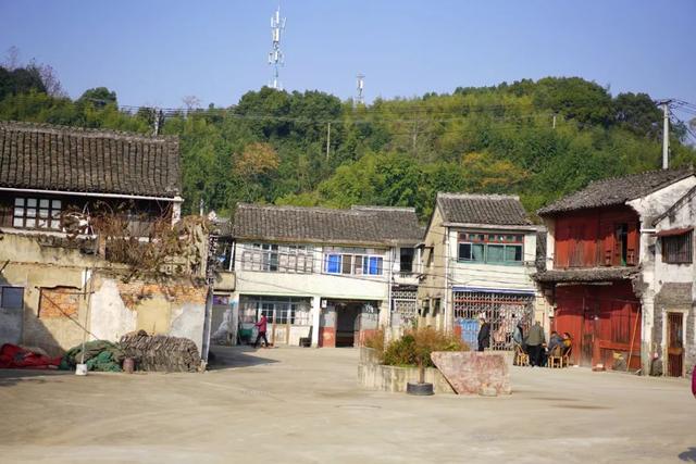 浙江最大淡水湖，西施后代至今仍聚居在湖畔的明清老建筑里