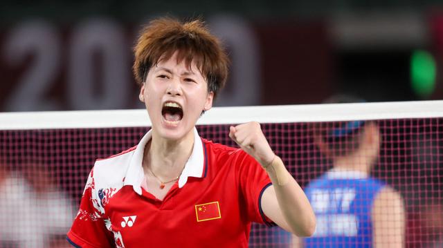 全英和新加坡赛打完，中国乒羽都让人烦，一个真烦一个幸福地烦