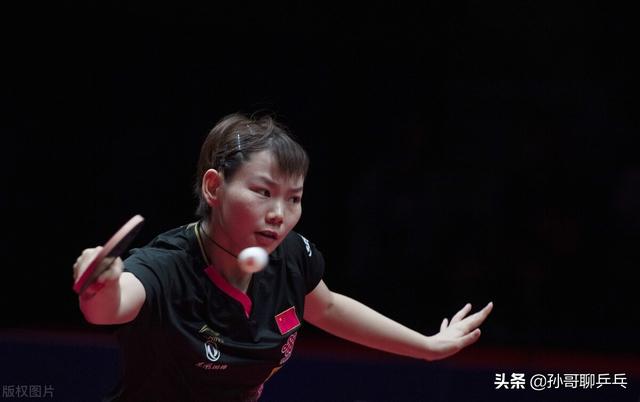 何卓佳新加坡激战加拿大猛将张默，3-1获胜