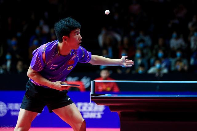 新加坡大满贯国乒出局第一人！00后向鹏0比3脆败，男单遭遇一轮游