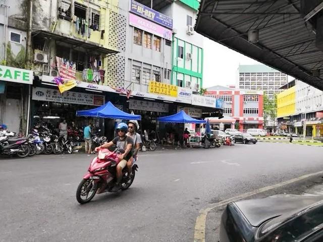 1901年，一千中国人迁徙海外，租借土地999年，建起一座中国城