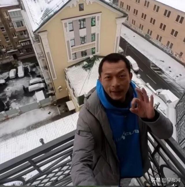 新加坡前艺人在乌克兰看到了什么？