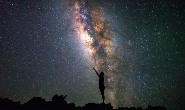 天蝎之刺：痛，会成为你最璀璨的光 | 你不知道的恒星系列