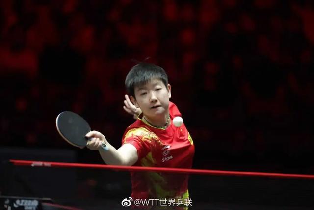 王曼昱上演横扫，孙颖莎将战刘诗雯 | WTT新加坡大满贯